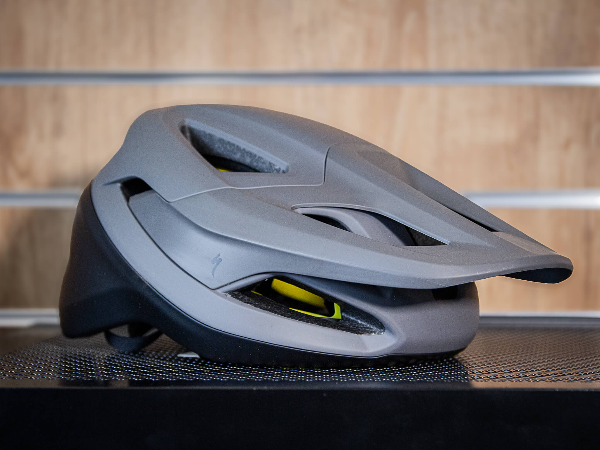 Kask Specialized Camber Smoke Black wariant B